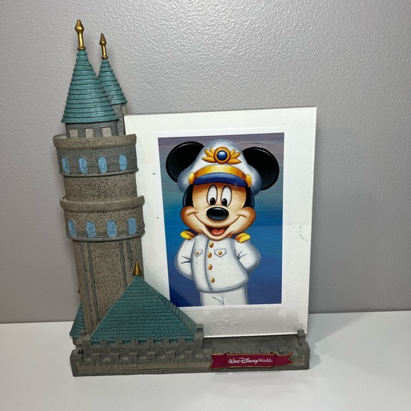 3D Disney Castle Picture Frame Walt Disney World - Picture 1 of 3